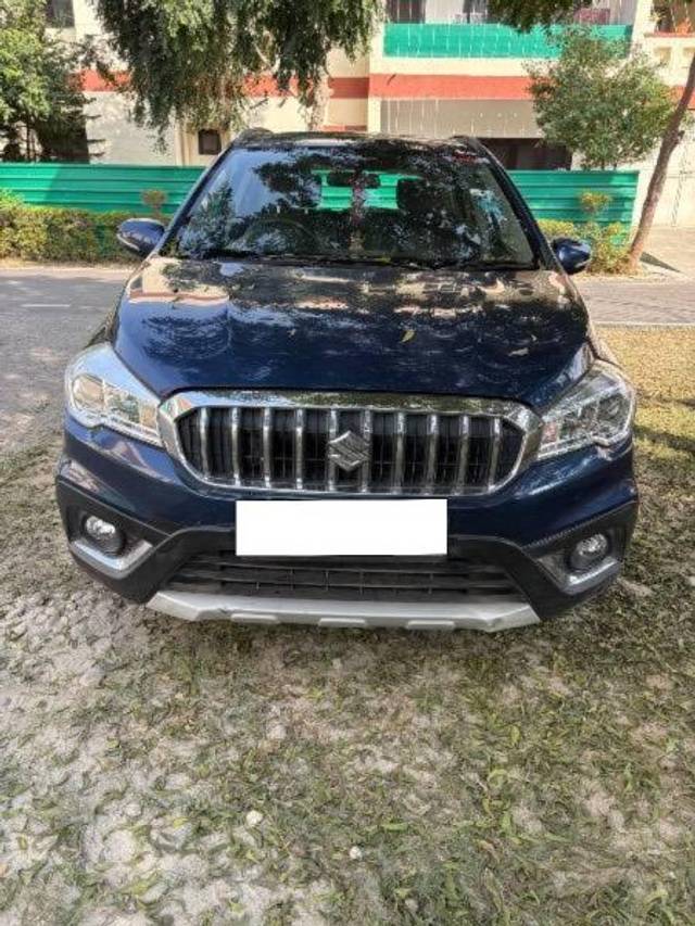 https://images10.gaadi.com/usedcar_image/4203100/original/processed_9bedba32-941e-4d7d-89c6-faabd6380e54.jpg?imwidth=6401