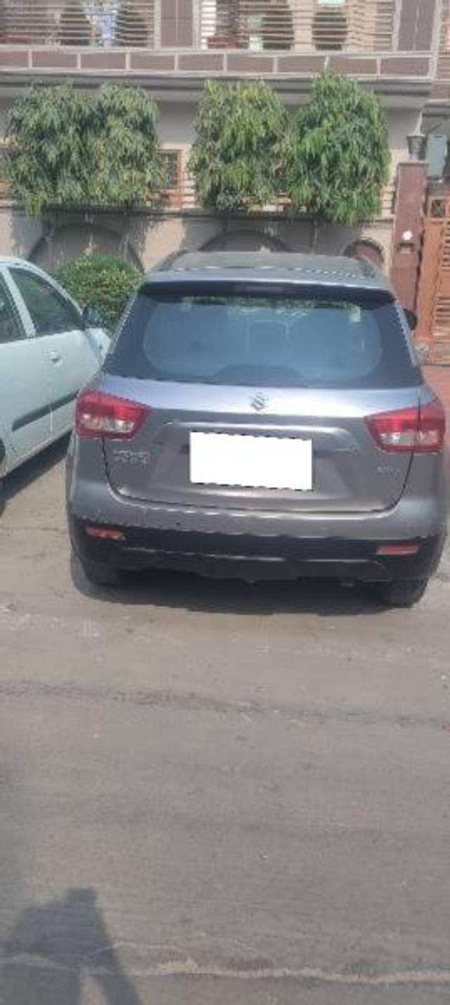 https://images10.gaadi.com/usedcar_image/4203112/original/processed_8eaabad2-2dd0-4d0d-bbf9-9614cad3739a.jpg?imwidth=6402