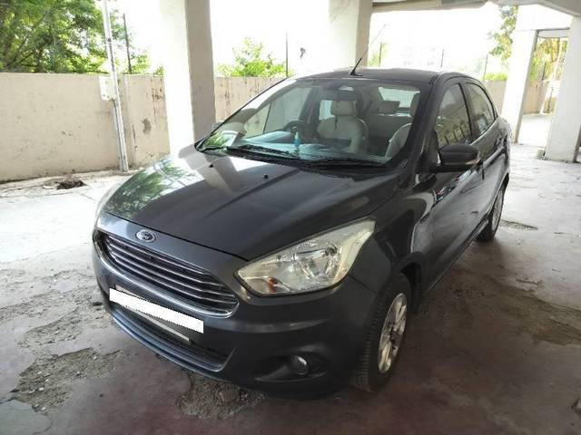 https://images10.gaadi.com/usedcar_image/4203144/original/processed_b5a46946-9a6c-4c8f-b916-4359861f0e18.jpg?imwidth=6400