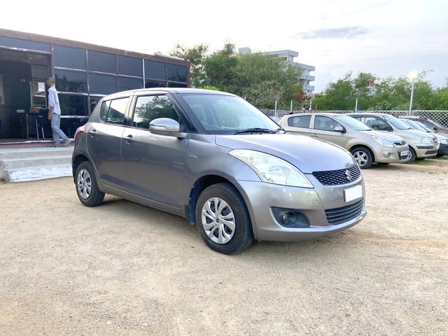 https://images10.gaadi.com/usedcar_image/4203169/original/a0fc26f83df82a651fefc42617d017c6.JPG?imwidth=6400