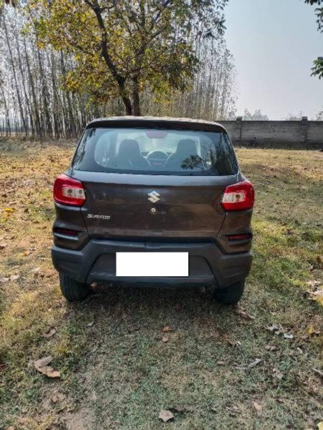 https://images10.gaadi.com/usedcar_image/4203280/original/processed_fe357cc0-90e0-42e3-9e32-8d6bc5f9c15a.jpg?imwidth=6402