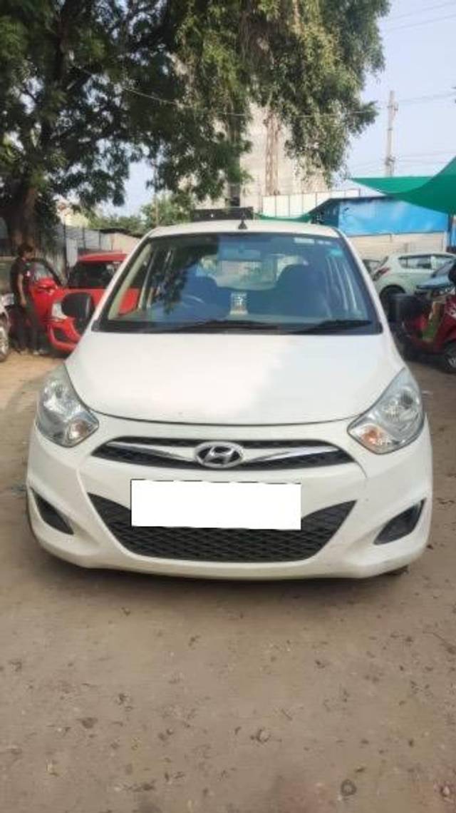 https://images10.gaadi.com/usedcar_image/4203376/original/processed_ada3a09e-320e-46e5-af7d-9ea140757bbe.jpg?imwidth=6400