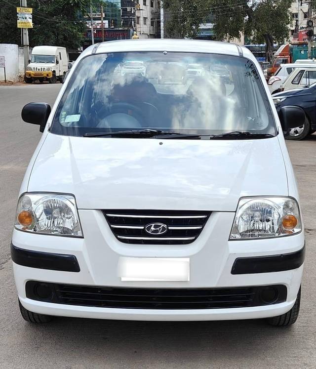 https://images10.gaadi.com/usedcar_image/4203482/original/processed_4315147e-ea23-43fc-b121-9866f93586a3.jpg?imwidth=6402