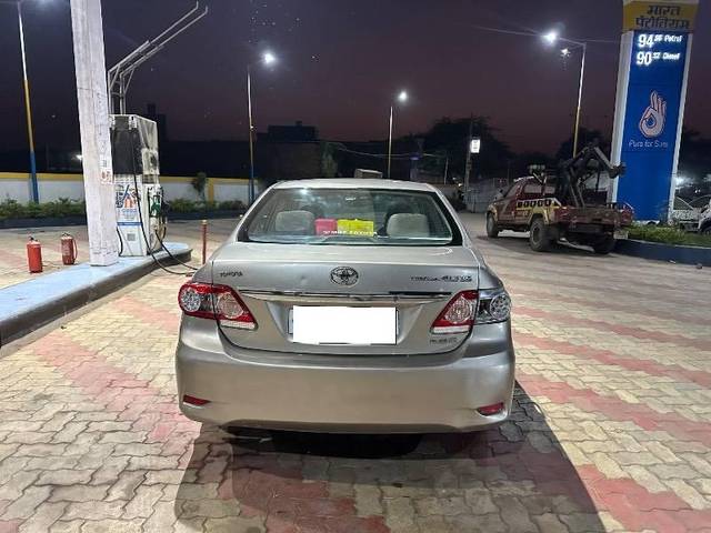 https://images10.gaadi.com/usedcar_image/4203562/original/processed_4955ffc7-eb7d-4824-b3a5-f9f013ec05bf.jpeg?imwidth=6401