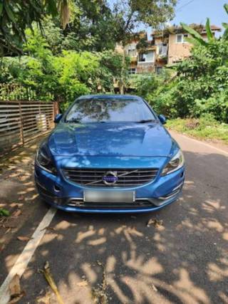 Volvo S60 2015-2020 Volvo S60 D4 Momentum BSIV