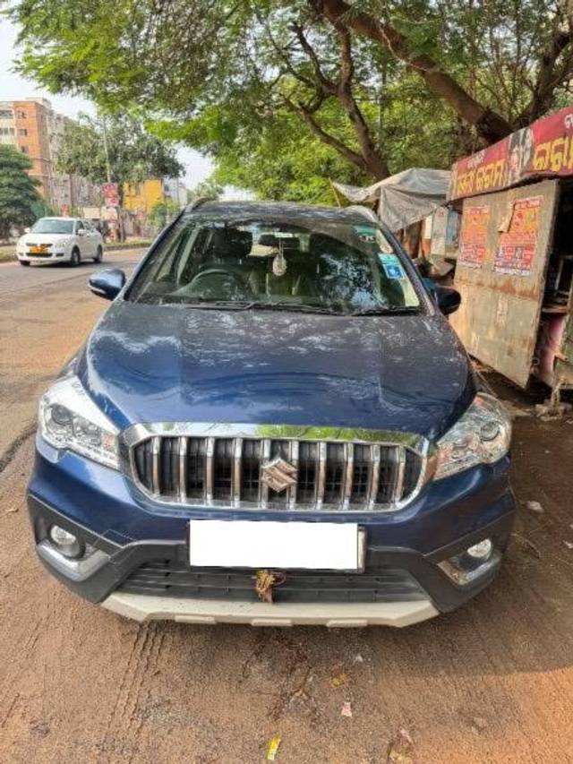 https://images10.gaadi.com/usedcar_image/4203619/original/processed_baaa5805-3090-445c-a0d8-615054d4db9d.jpg?imwidth=6400