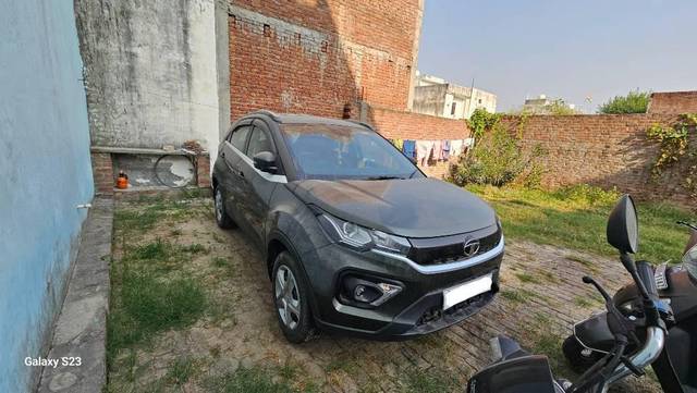 https://images10.gaadi.com/usedcar_image/4203624/original/processed_4ff2b64c-a0e2-41f5-9c26-6ae21d179674.jpg?imwidth=6400