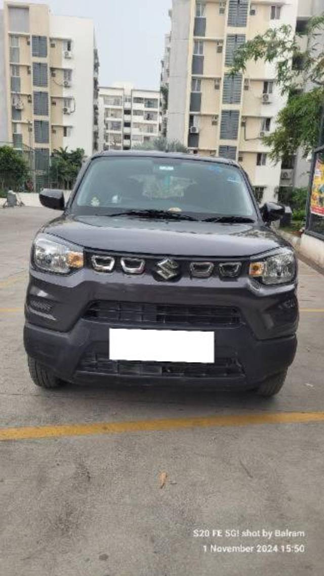 https://images10.gaadi.com/usedcar_image/4203672/original/processed_13bb32ff-f1b6-4df4-aa5a-67fe209b29fb.jpg?imwidth=6400