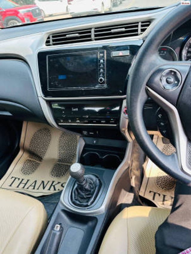 Second-hand 2019 Honda City i-VTEC V for sale in Rajahmundry-5