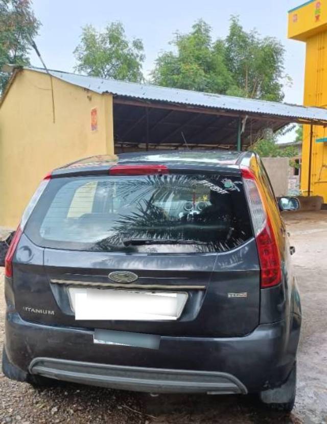 https://images10.gaadi.com/usedcar_image/4203746/original/processed_dab60ed3-1203-4810-bc17-038685437359.jpg?imwidth=6401