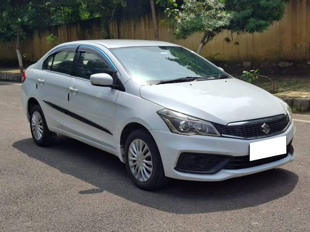 https://images10.gaadi.com/usedcar_image/4203830/original/processed_d795ae1515b5b52bc7c5968d43a2dd9f.jpg?imwidth=6400