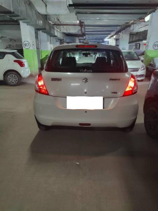 https://images10.gaadi.com/usedcar_image/4203915/original/processed_c8d4dd8c-34af-4441-b370-10e5677e5bac.jpg?imwidth=6401