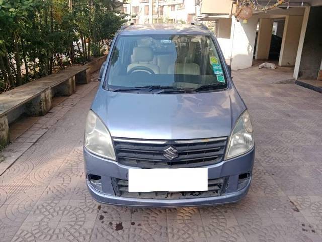 https://images10.gaadi.com/usedcar_image/4204025/original/processed_cd4fdbd6-b0e7-4e06-9c25-dd2c0f41a080.jpg?imwidth=6400