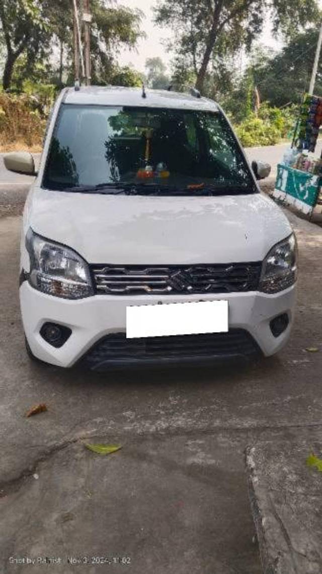 https://images10.gaadi.com/usedcar_image/4204158/original/processed_bef507d6-95d8-4770-996b-3c98a54dd913.jpg?imwidth=6400