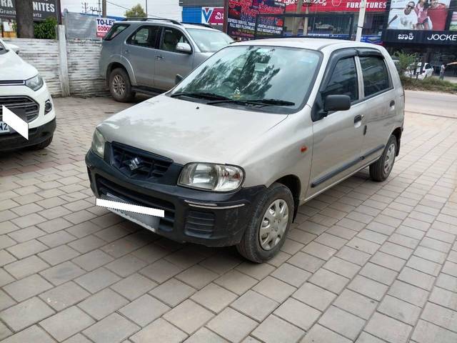 https://images10.gaadi.com/usedcar_image/4204188/original/processed_41fefd7b1f2b96f38bc8a6988bac4be3.jpg?imwidth=6401