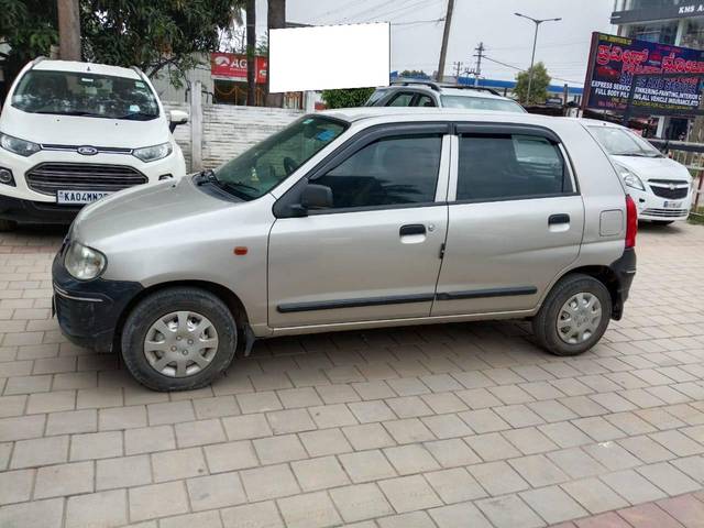 https://images10.gaadi.com/usedcar_image/4204188/original/processed_474dbfdc3e33a49d428befd71bd61e2a.jpg?imwidth=6402