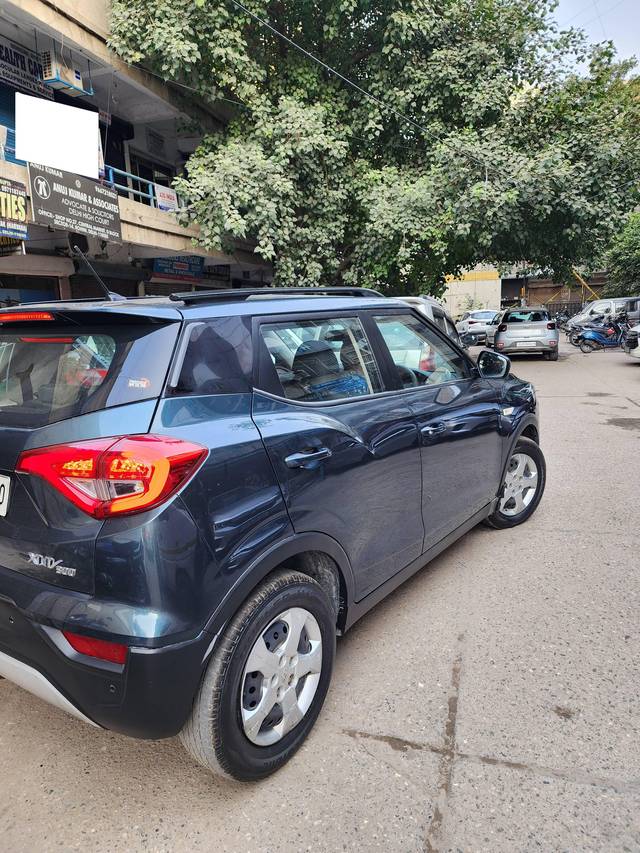 https://images10.gaadi.com/usedcar_image/4204330/original/processed_a9b779dd9ce92ce4747b161fdd55825a.jpg?imwidth=6401