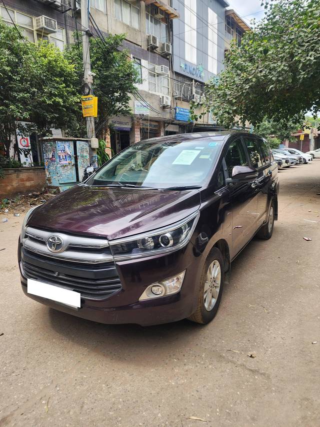 https://images10.gaadi.com/usedcar_image/4204347/original/processed_6b56828e63920eafeb9c4eb40ae00b16.jpg?imwidth=6402