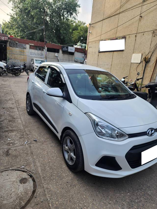 https://images10.gaadi.com/usedcar_image/4204360/original/processed_d362465a4962dc8a43578df18df3d47a.jpg?imwidth=6400