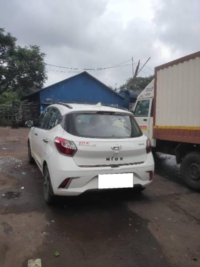 https://images10.gaadi.com/usedcar_image/4204554/original/processed_11ecd237-1dd6-4884-8e4e-0a922b624840.jpg?imwidth=6402