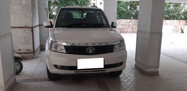 https://images10.gaadi.com/usedcar_image/4204601/original/processed_140cf8d1-a2ca-45a7-af5c-73d6112f5870.jpg?imwidth=6402