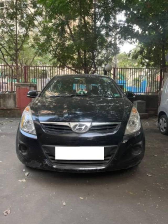 https://images10.gaadi.com/usedcar_image/4204672/original/processed_a75b7202-8ea7-45f7-8788-68f203670f5b.jpg?imwidth=6400