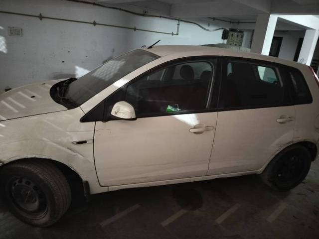 https://images10.gaadi.com/usedcar_image/4204734/original/1f1c63dd036d09725ac03dfbee030552.jpg?imwidth=6402