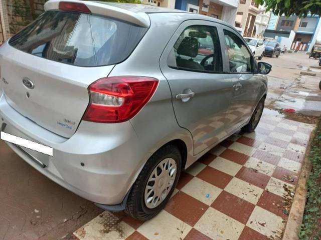 https://images10.gaadi.com/usedcar_image/4204831/original/processed_128265c9-0921-4d0a-a02c-c733a9232a9d.jpg?imwidth=6401