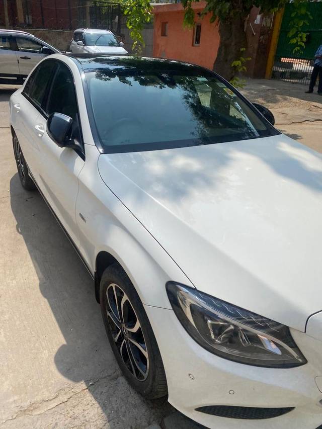 https://images10.gaadi.com/usedcar_image/4204852/original/201561c8328ac454ec4e3036b81258ee.jpg?imwidth=6401