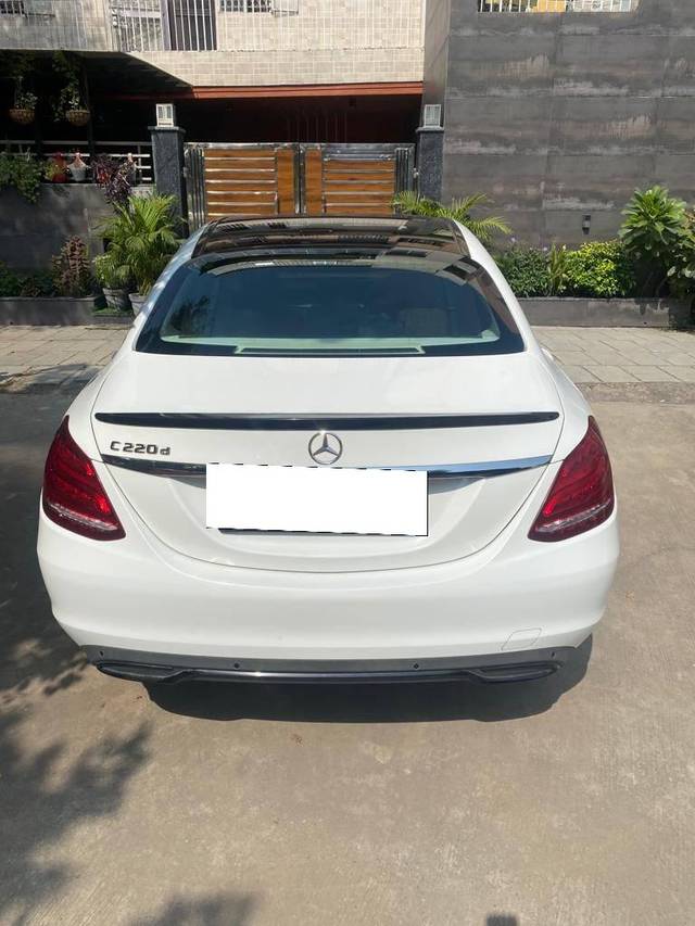 https://images10.gaadi.com/usedcar_image/4204852/original/processed_e3b0570ede7d6689f902e5a6292c13a4.jpg?imwidth=6402