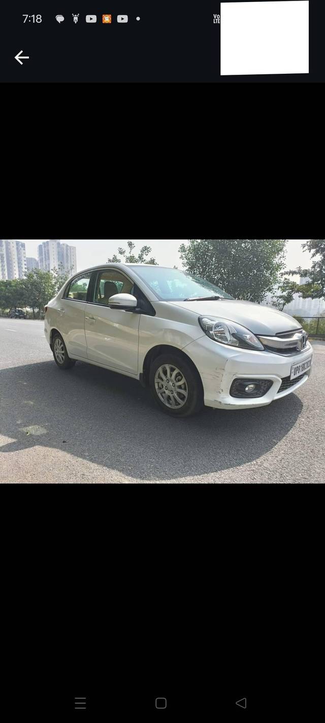 https://images10.gaadi.com/usedcar_image/4205174/original/processed_ee5b8f7cc1c20a2dade98055cced8f78.jpg?imwidth=6402