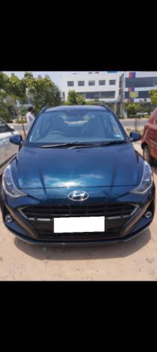 https://images10.gaadi.com/usedcar_image/4205224/original/processed_0c2d7221-1d7d-4aa6-92ec-85da0d3e96fe.jpg?imwidth=6400