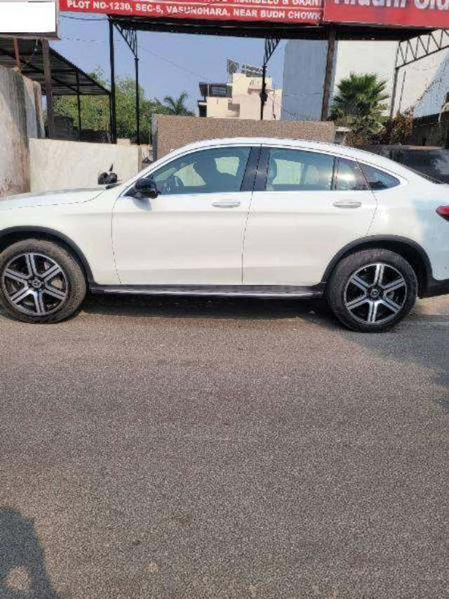 https://images10.gaadi.com/usedcar_image/4205241/original/6b8926386ed05eaf501d3fa80c199cbb.jpg?imwidth=6402