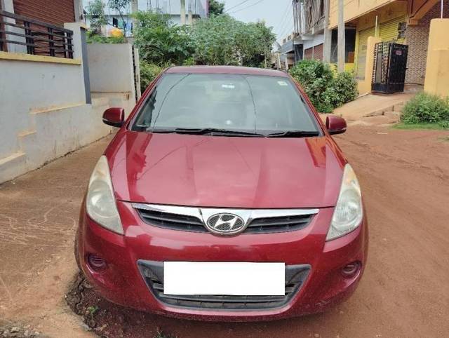 https://images10.gaadi.com/usedcar_image/4205252/original/processed_8115e995-33bd-4a46-9c67-57cdb3d05753.jpg?imwidth=6400