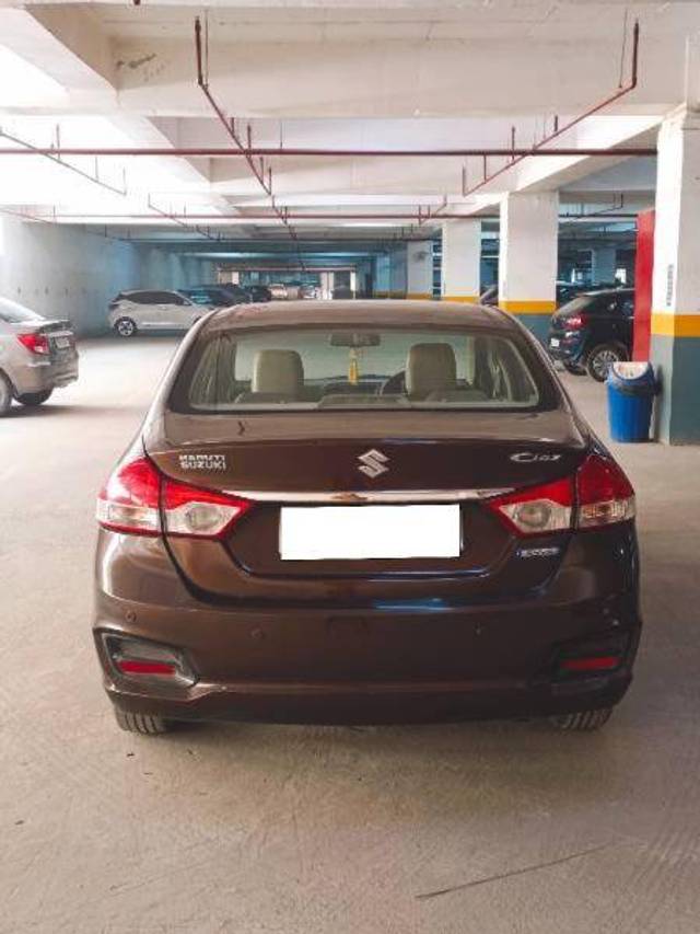 https://images10.gaadi.com/usedcar_image/4205287/original/87b9272836c12488c7898dd27c623b5e.jpg?imwidth=6401