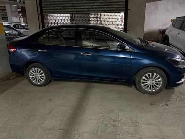 https://images10.gaadi.com/usedcar_image/4205289/original/96e797e2cae7cba8bff72a389e3b7d01.jpg?imwidth=6402