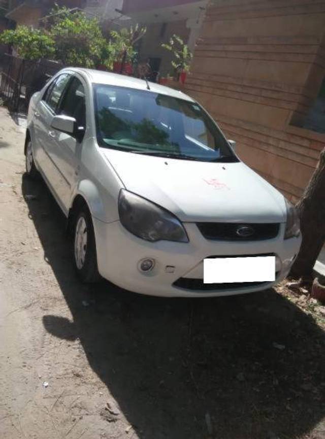 https://images10.gaadi.com/usedcar_image/4205324/original/c924e7227739d6f2224ac4eeb3ea0fec.jpg?imwidth=6400