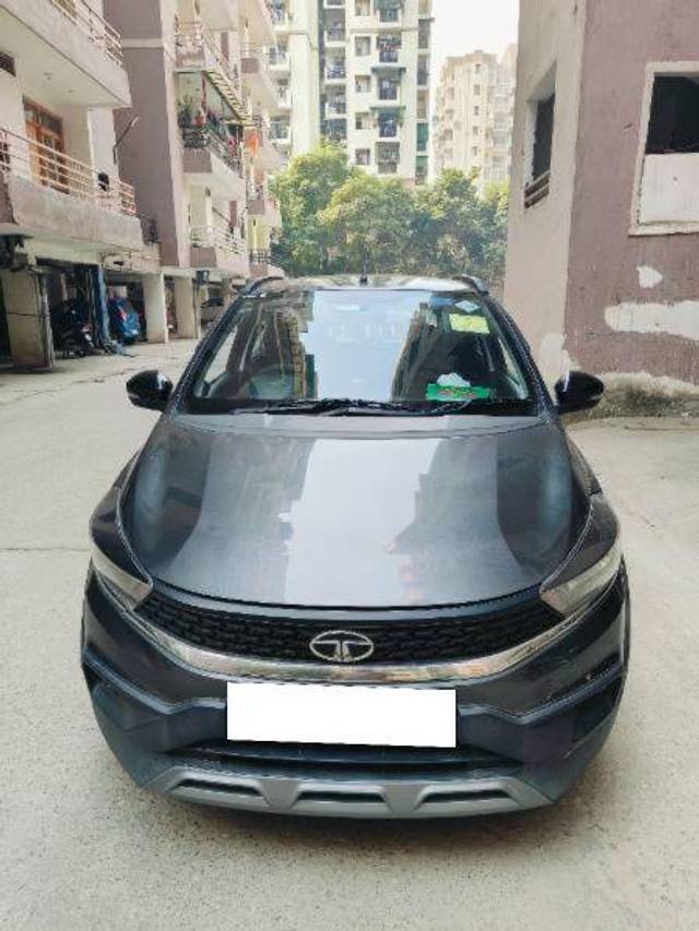 https://images10.gaadi.com/usedcar_image/4205332/original/e09fd901129ef92dab610d232c69d515.jpg?imwidth=6400