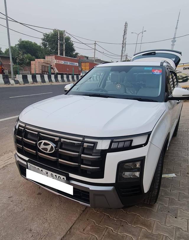 https://images10.gaadi.com/usedcar_image/4205347/original/processed_735c0629-f838-4141-bd77-7541ce4de70d.jpg?imwidth=6400