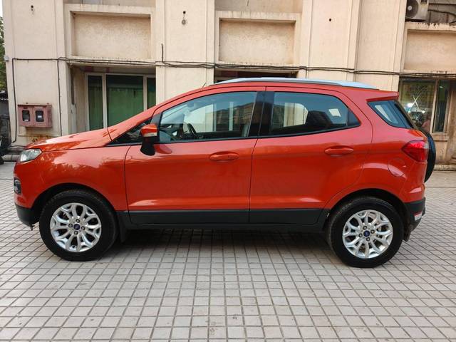 https://images10.gaadi.com/usedcar_image/4205379/original/processed_d58ad7d1a1e67ab0394e1da41cd3c959.jpg?imwidth=6401