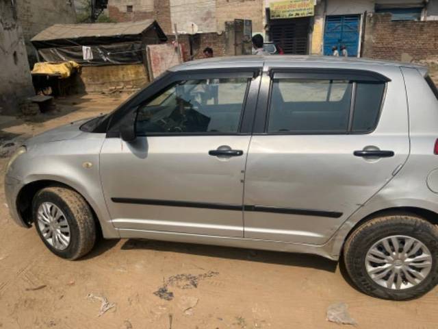 https://images10.gaadi.com/usedcar_image/4205382/original/986c92de51359951e68ab1e8de4cf70d.jpeg?imwidth=6402