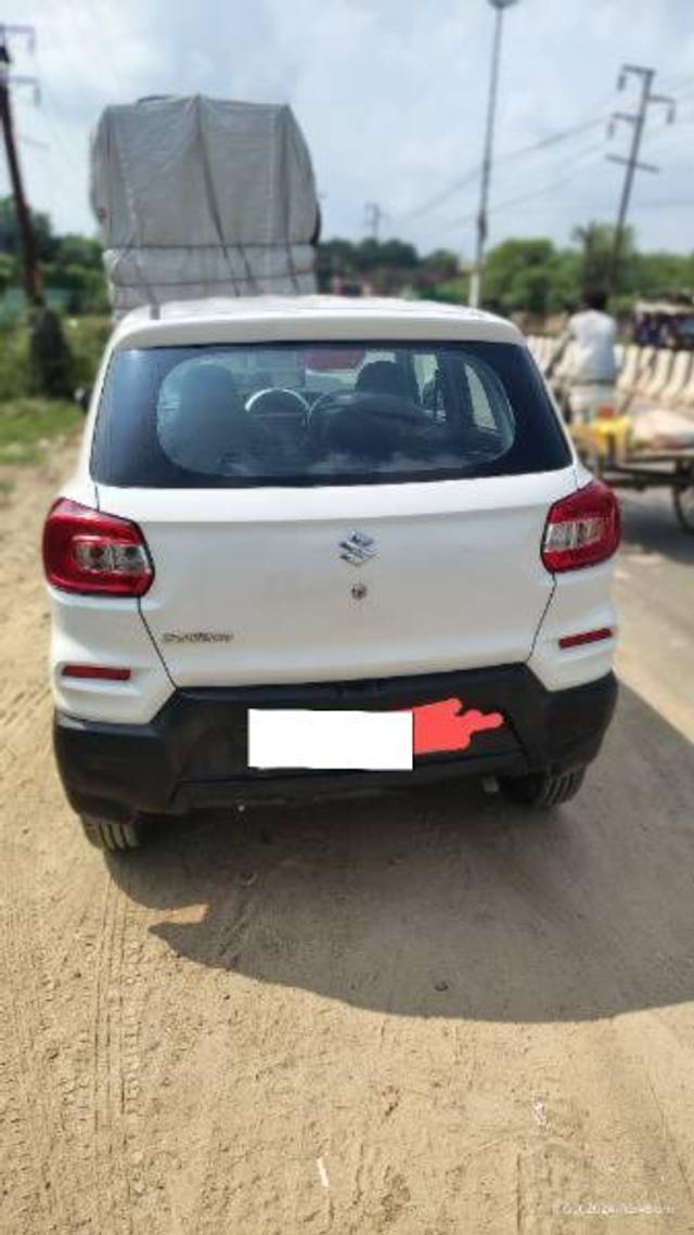 https://images10.gaadi.com/usedcar_image/4205398/original/processed_7e0a9fbf-92d6-4fb9-8d99-8632689125c1.jpg?imwidth=6401