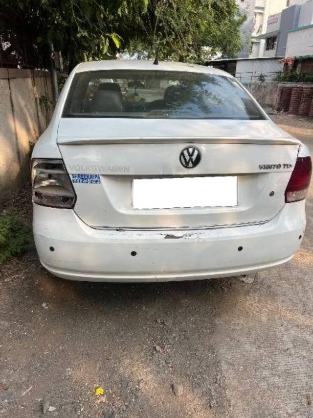 https://images10.gaadi.com/usedcar_image/4205462/original/processed_9d93f9a1-53f1-44d3-b335-6cc0020708c5.jpeg?imwidth=6401