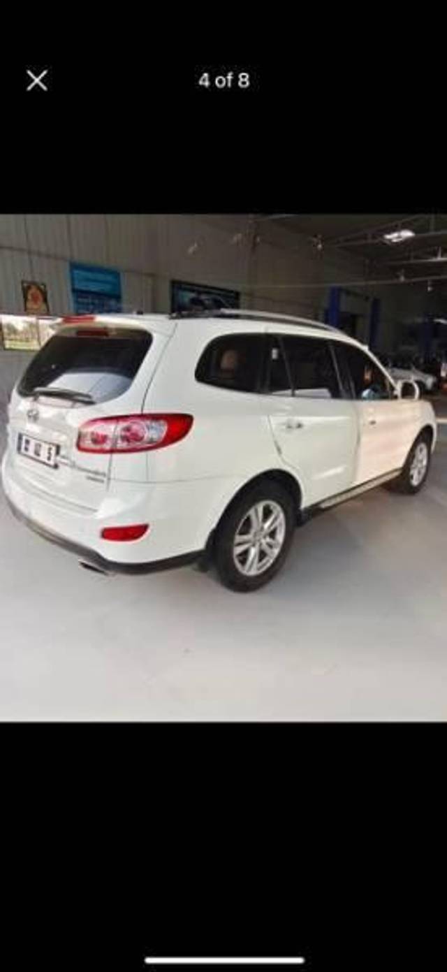 https://images10.gaadi.com/usedcar_image/4205468/original/processed_c549066d-0780-4a61-9b43-2d76875530cc.jpg?imwidth=6402