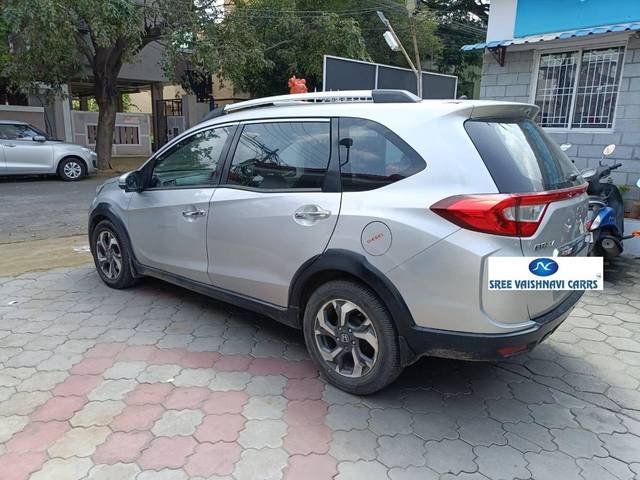 https://images10.gaadi.com/usedcar_image/4205481/original/processed_e29009623fabba1ad68b842f4c2924c4.jpeg?imwidth=6402