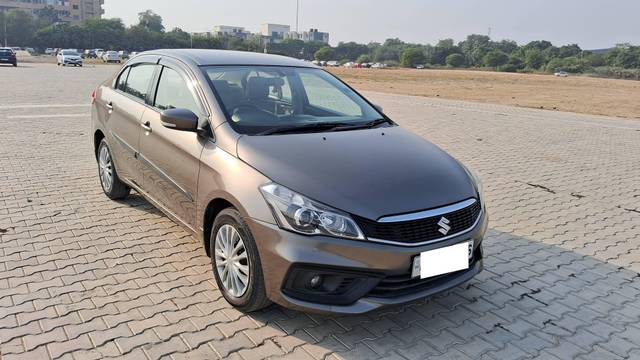 https://images10.gaadi.com/usedcar_image/4205503/original/processed_73b11d72f71aa1d006980d9dc9072d97.jpg?imwidth=6400