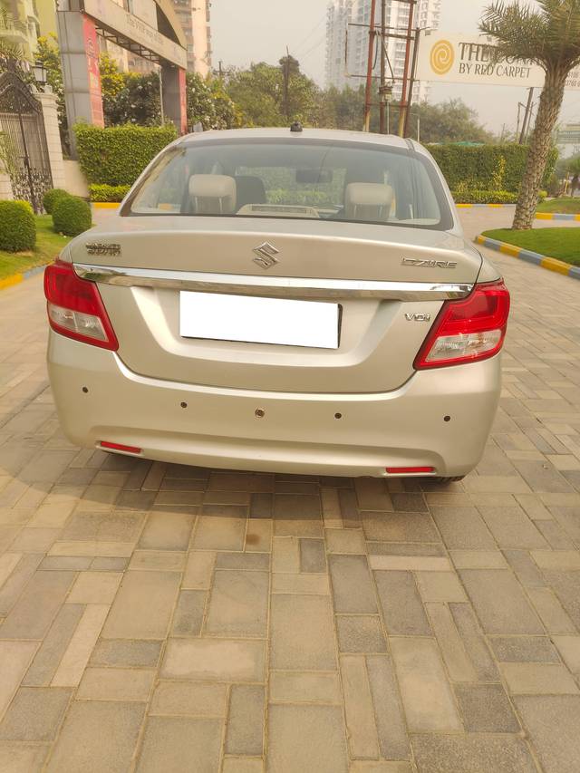 https://images10.gaadi.com/usedcar_image/4205538/original/processed_ad295428117a154091d47a4f41292bee.jpg?imwidth=6401