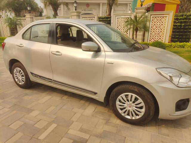 https://images10.gaadi.com/usedcar_image/4205538/original/processed_af7350e190e57bf43fd96a2f51d5424f.jpg?imwidth=6400