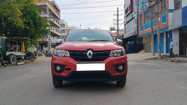 https://images10.gaadi.com/usedcar_image/4205546/original/processed_18cd200f376eca00100fffa944f05cd2.jpg?imwidth=6402