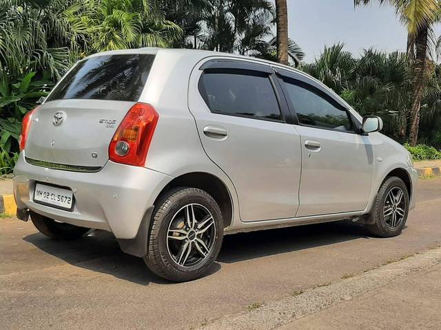 https://images10.gaadi.com/usedcar_image/4205580/original/processed_fc9b99d231b161f8a59f2627a5c5883f.jpg?imwidth=6402